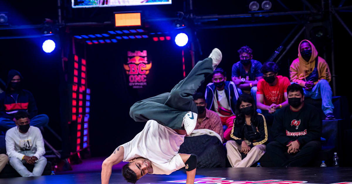 Red Bull BC One Cypher India 2022 breaking: B-Boy Flying Machine, B ...