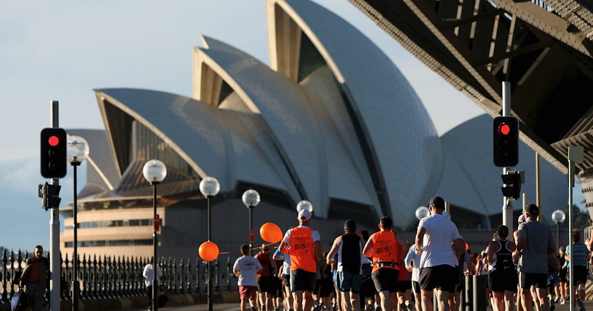 marathon walking shoes