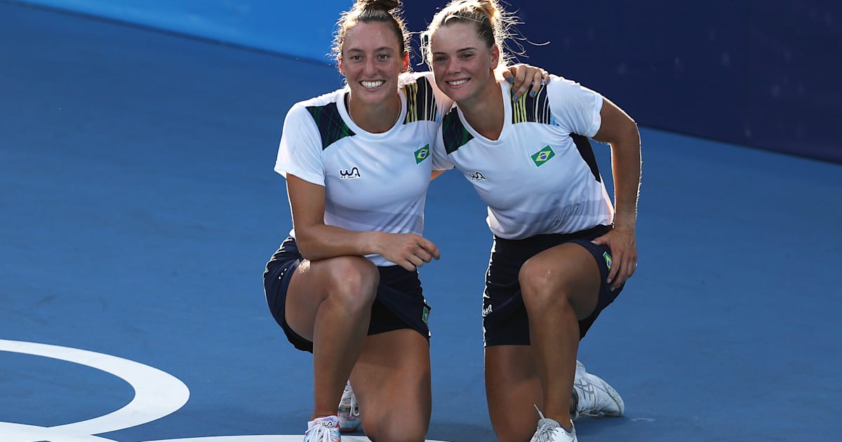 Tenistas brasileiras se classificam para a semifinal de duplas nos Jogos  Olímpicos