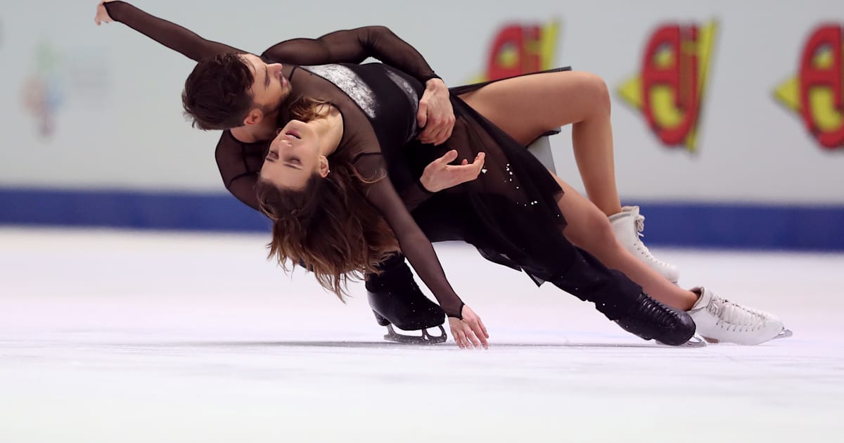 Pairs skating vs ice dancing What's the difference?