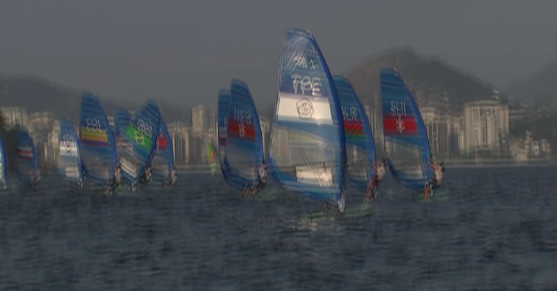 リオ2016セーリング - 湾外 - 女子RS:X級レース4