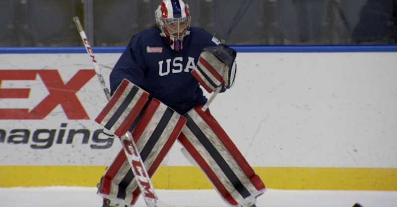 アイスホッケー ゴーリー スケート アイスホッケーのゴーリーが独特な理由