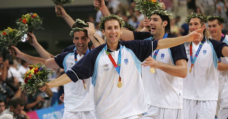 Campeão olímpico em 2004, Luis Scola levará a bandeira argentina na  abertura dos Jogos - Gazeta Esportiva