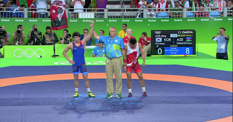 Rasul CHUNAYEV (AZE) df. RYU Hansu (KOR) by TF, 8-0