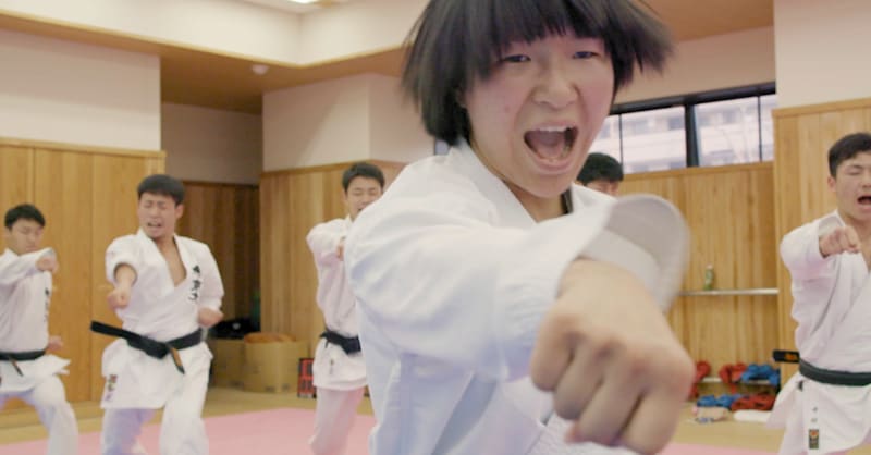 L'université et le karaté qui préparent les futures stars japonaises