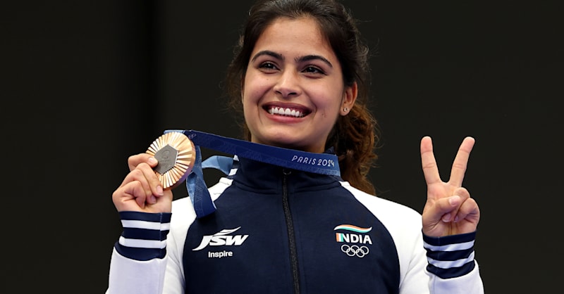 Manu Bhaker wins Paris 2024 Olympics bronze medal in shooting | Watch ...