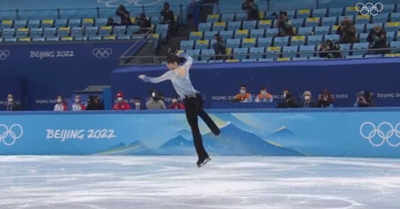 前回優勝の羽生結弦、ミスで3度目の金メダル獲得ならず | 北京2022冬季