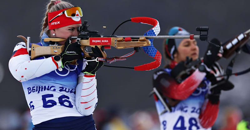 Олимпийский биатлон женщины. Олимпийский биатлон женщины. Жюстин брезаз-буше биатлон. Олимпийские игры в пекине 2022 биатлон. Жюстин брезаз-буше биатлон.